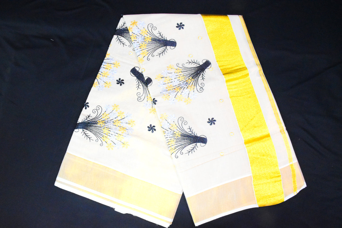 Flower bouquet embroidered Tissue cotton Saree Kerala Kuthampully Handloom 6.25 mtr