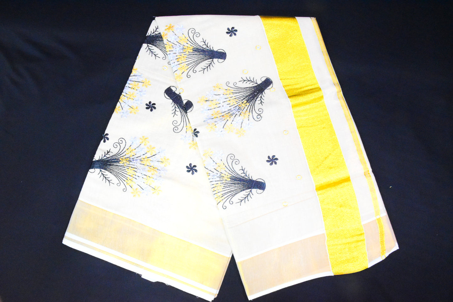 Flower bouquet embroidered Tissue cotton Saree Kerala Kuthampully Handloom 6.25 mtr