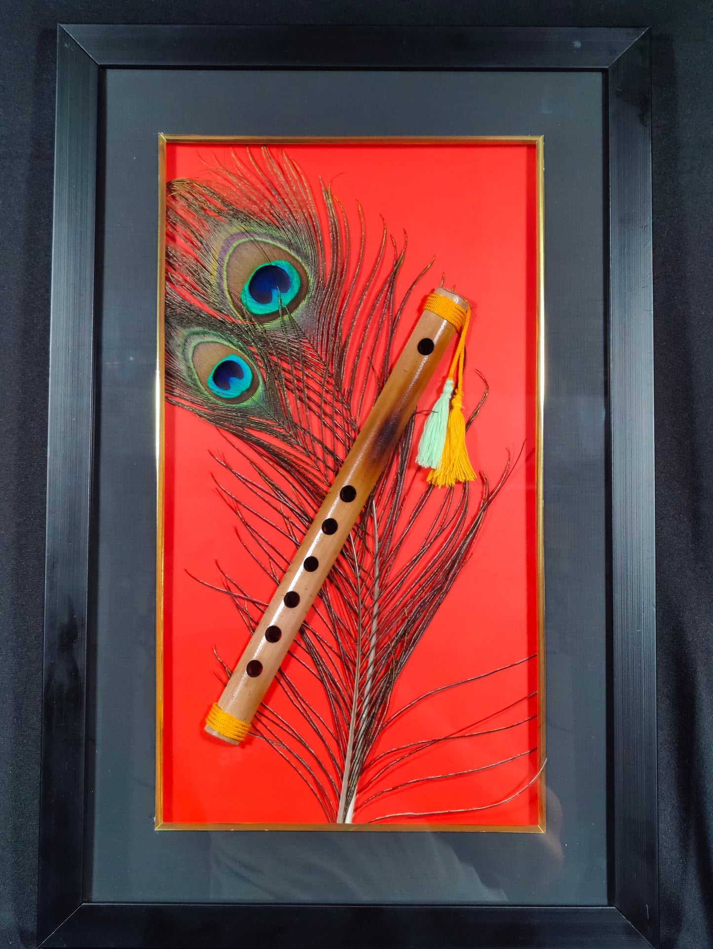 Peacock feather with flute - Photo frame