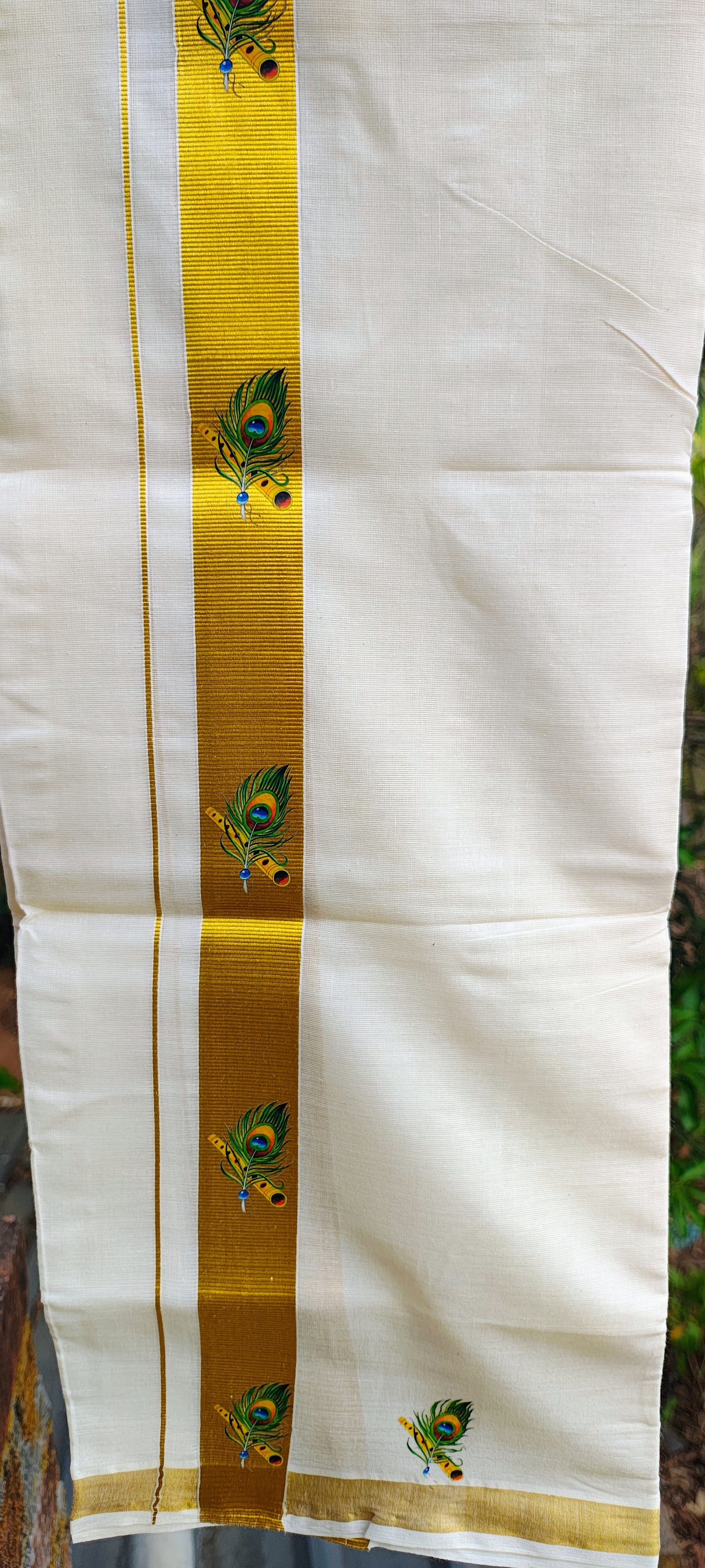 Mayilpeeli printed kasavu cotton Mundu Kerala Kuthampully Handloom